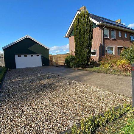 Huis Bij Het Water Met Sloepje Jutrijp Exteriör bild