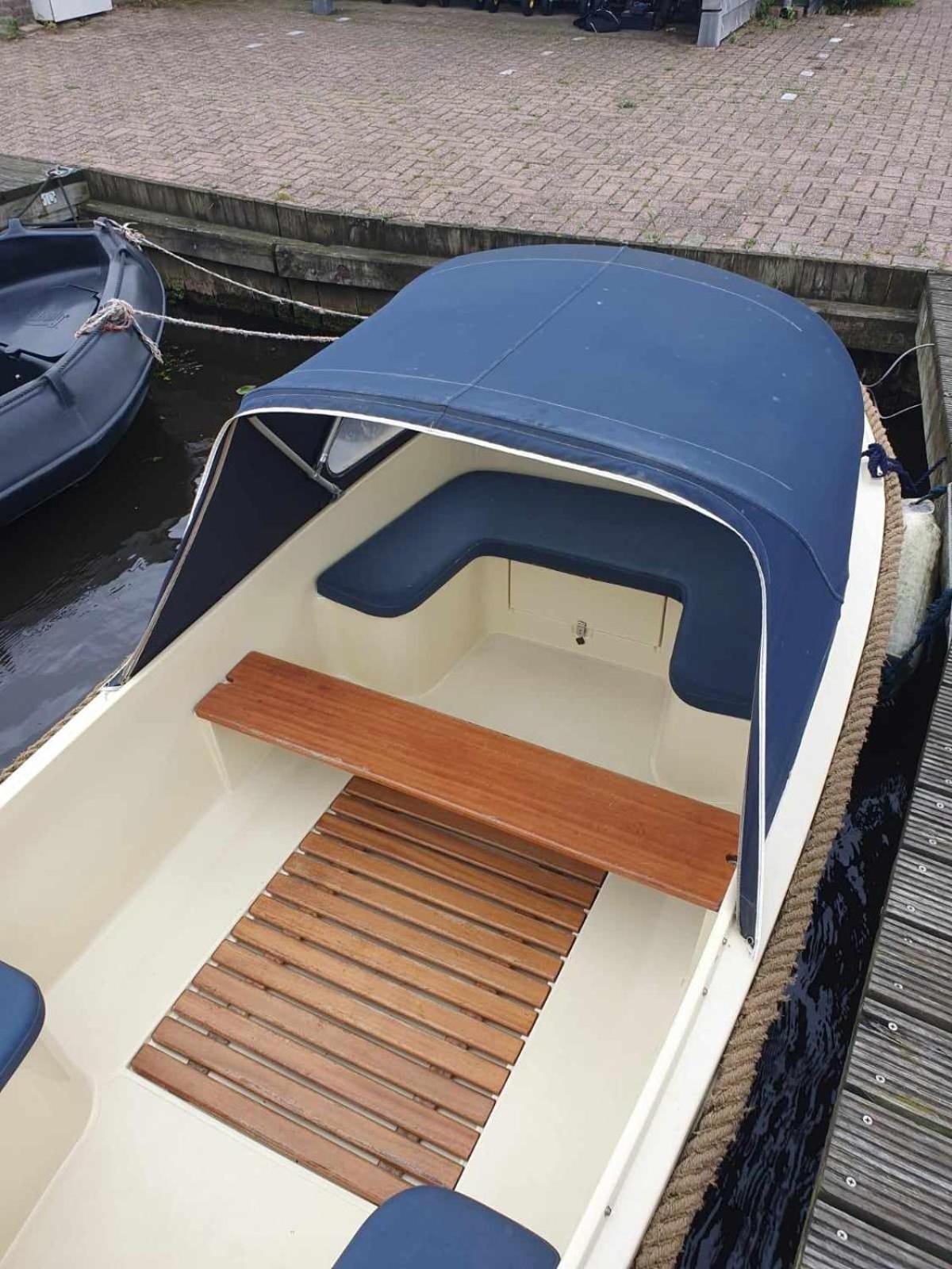 Huis Bij Het Water Met Sloepje Jutrijp Exteriör bild