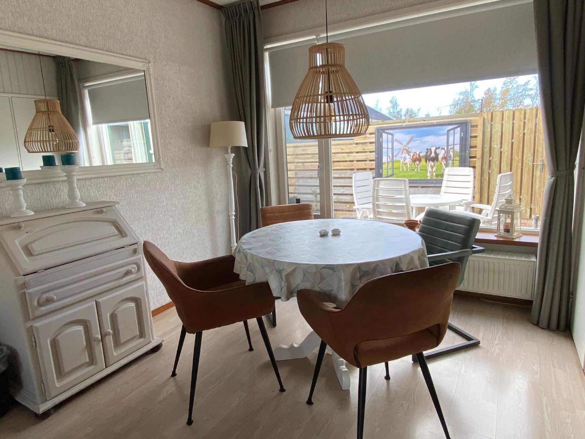 Huis Bij Het Water Met Sloepje Jutrijp Exteriör bild