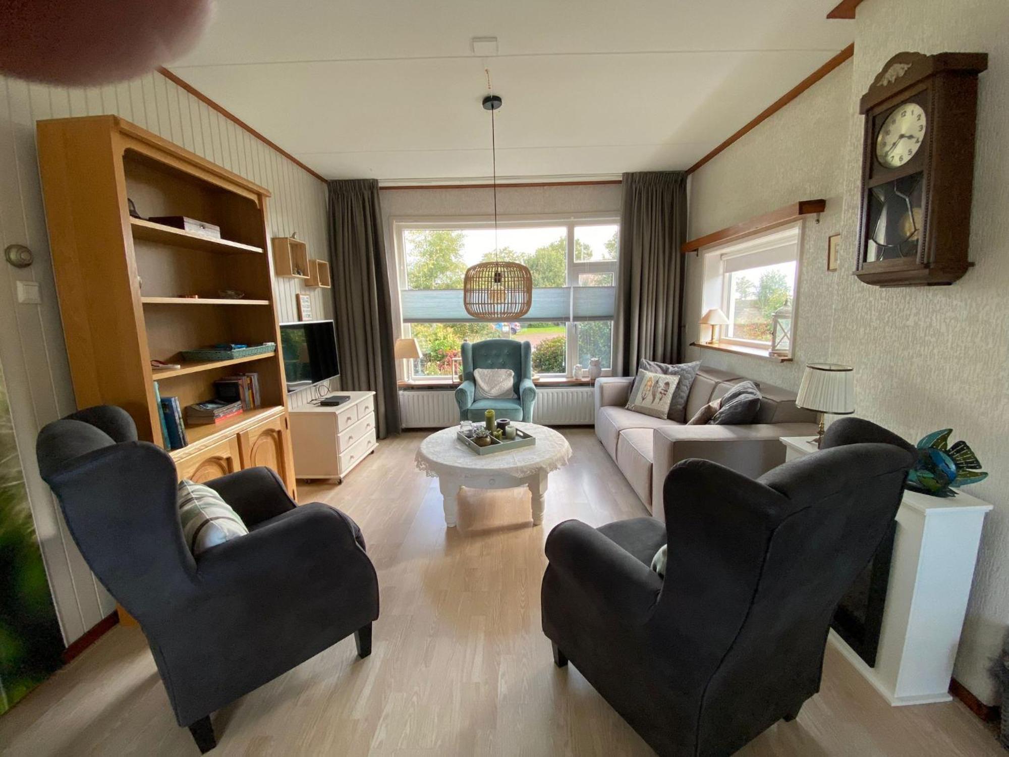 Huis Bij Het Water Met Sloepje Jutrijp Exteriör bild