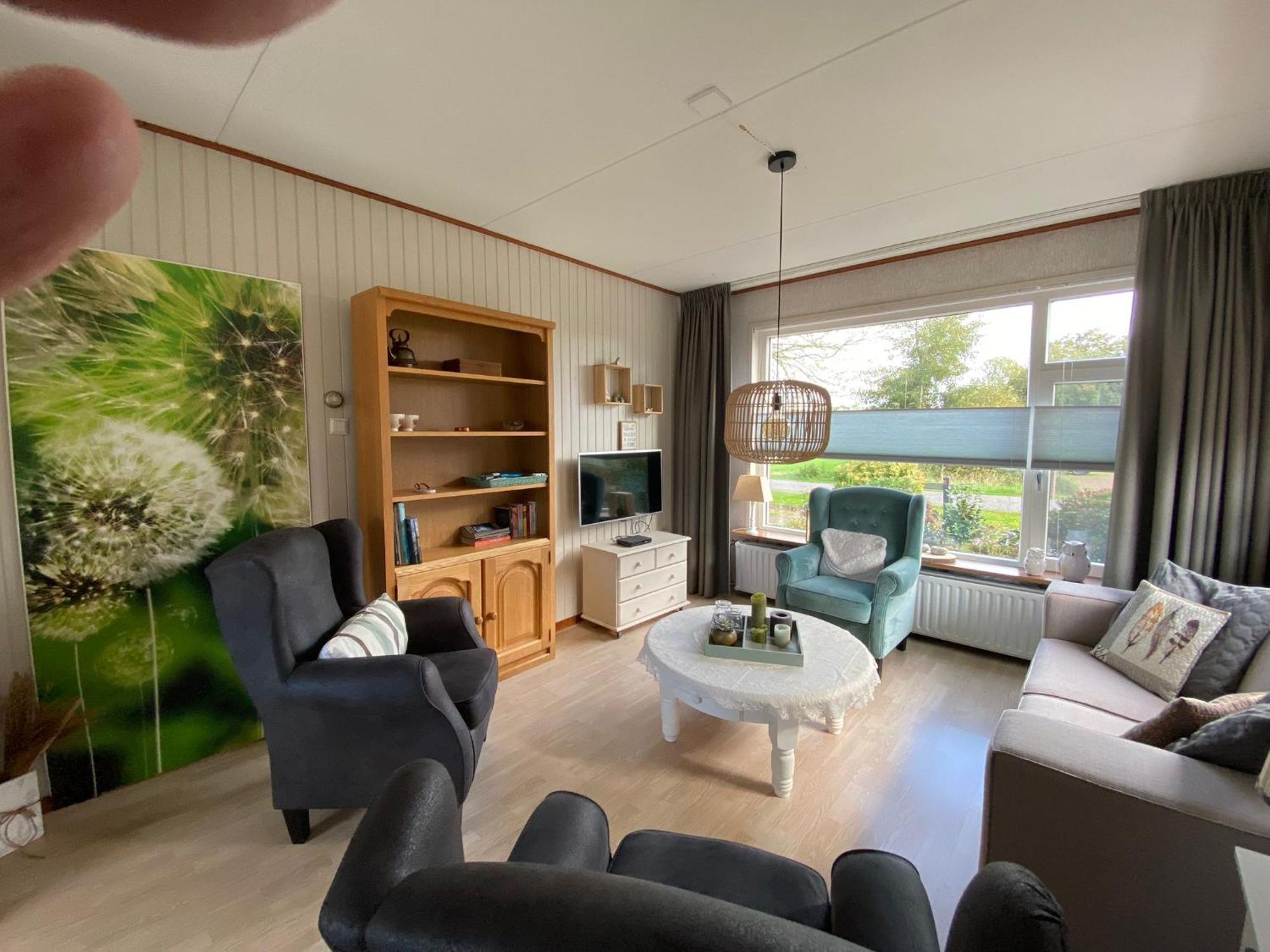 Huis Bij Het Water Met Sloepje Jutrijp Exteriör bild