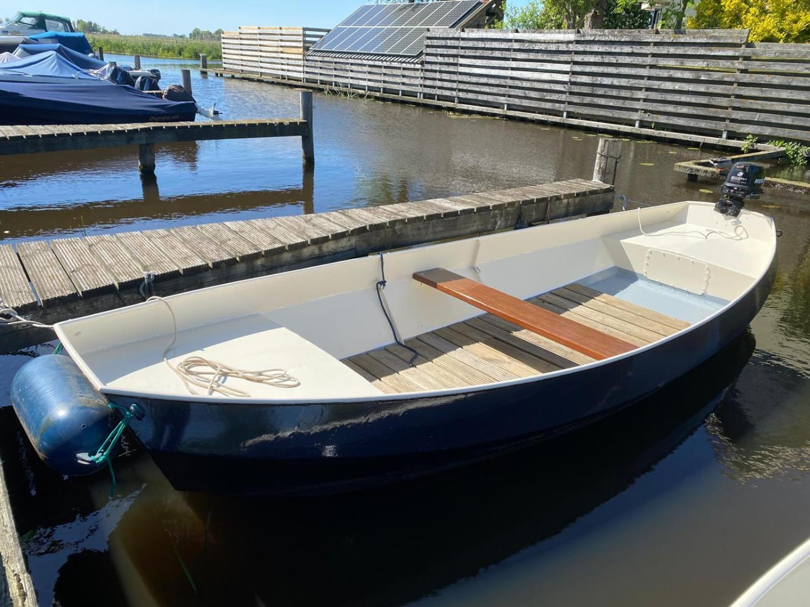 Huis Bij Het Water Met Sloepje Jutrijp Exteriör bild